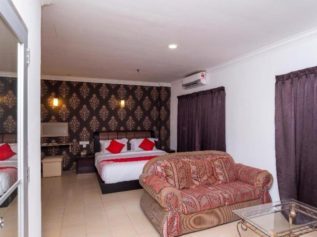 Super Oyo 1114 Neo Pegasus Hotel Segamat Exterior photo