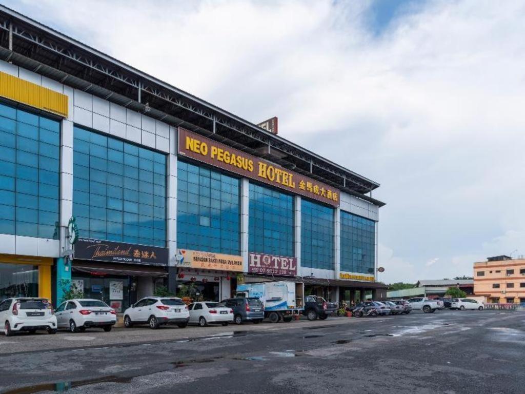 Super Oyo 1114 Neo Pegasus Hotel Segamat Exterior photo