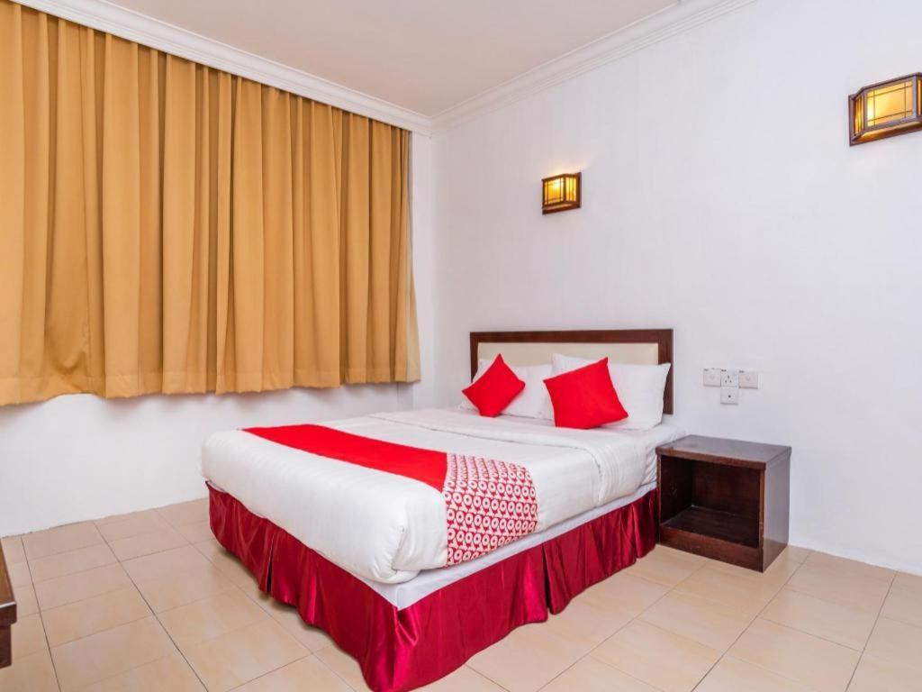 Super Oyo 1114 Neo Pegasus Hotel Segamat Exterior photo