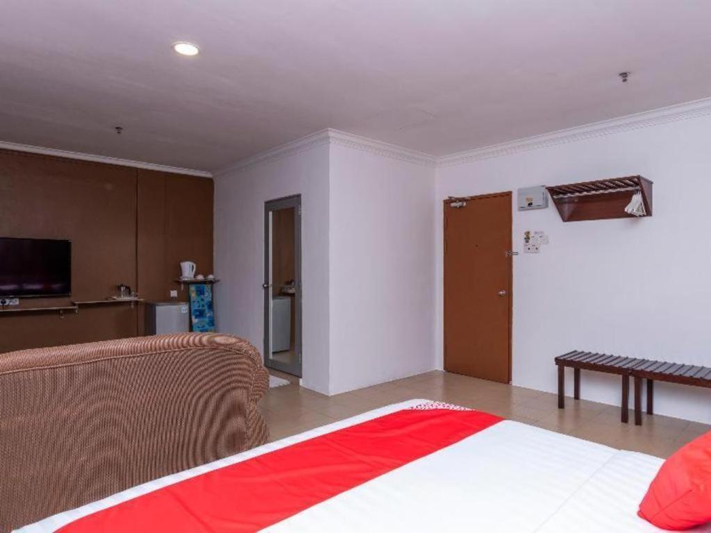 Super Oyo 1114 Neo Pegasus Hotel Segamat Exterior photo